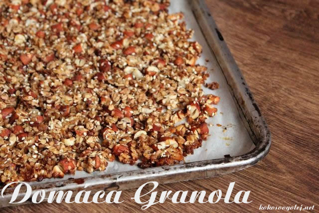 domáca granola s pohanku a mandlami
